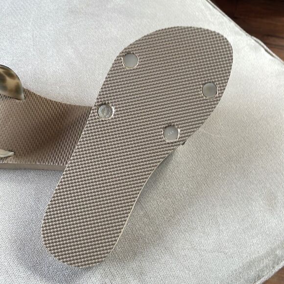 Old Navy Animal Print slip ons - Picture 4 of 9